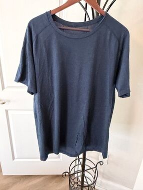 Lululemon Performance T Shirt